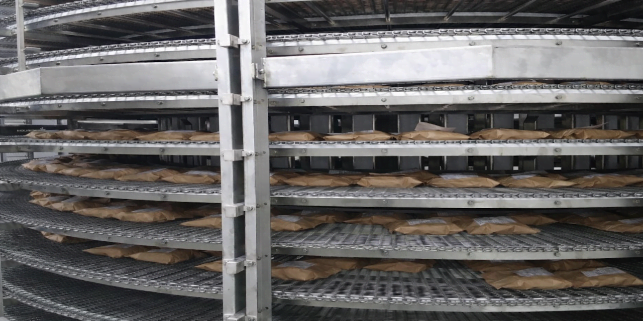 Allestimento refrigerato per negozi alimentari e laboratori
