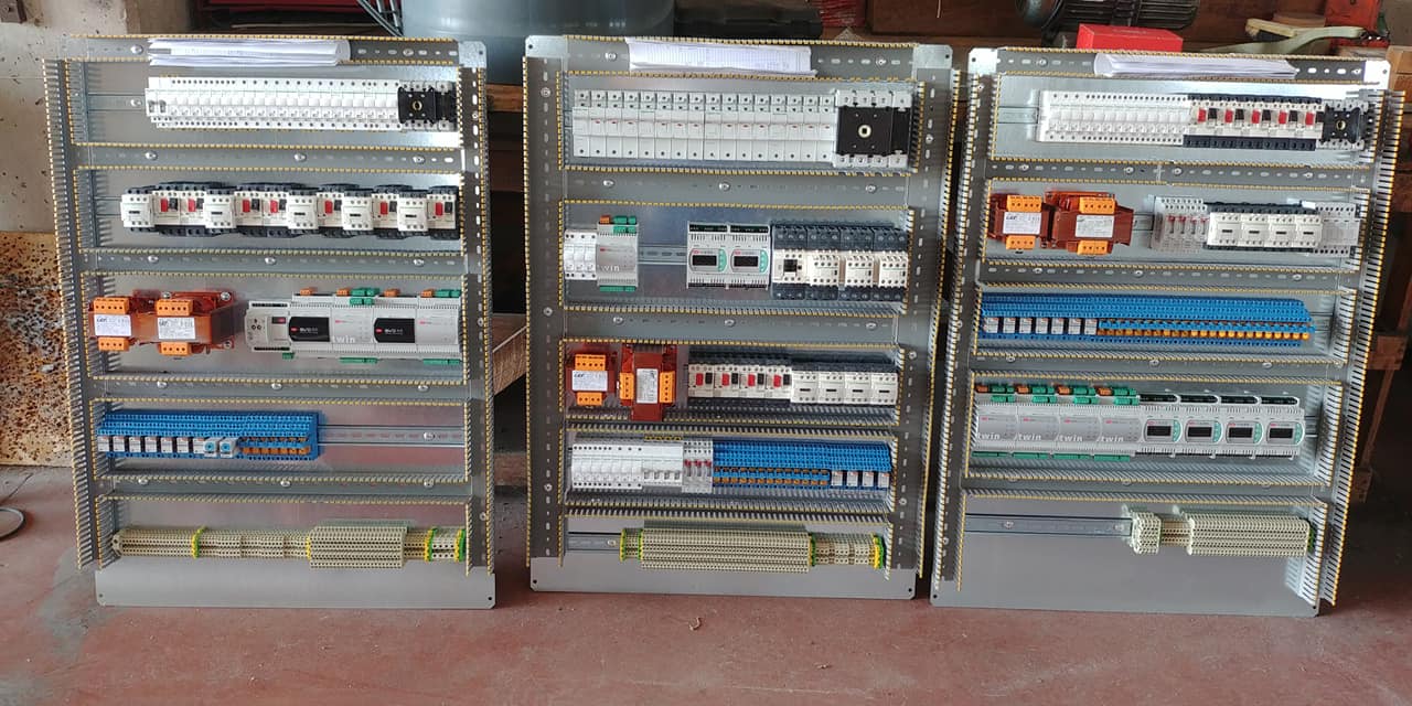 Quadro elettrico di comando per impianto frigorifero